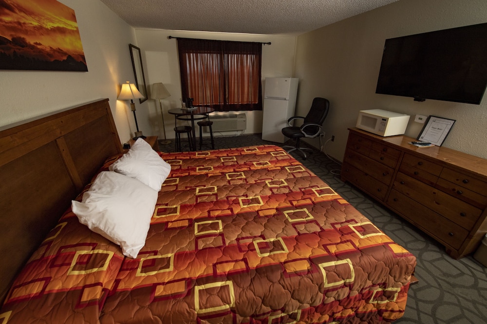 Tower 64 Motel & RV - photo 5