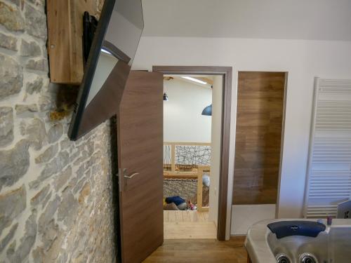 Gite Des Augustins — 4-Star Luxury Hotel in Cremieu, France