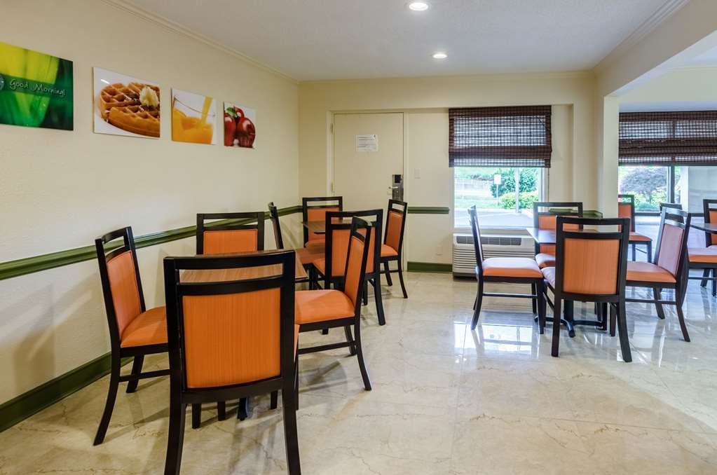 Quality Inn Tanglewood - photo 34