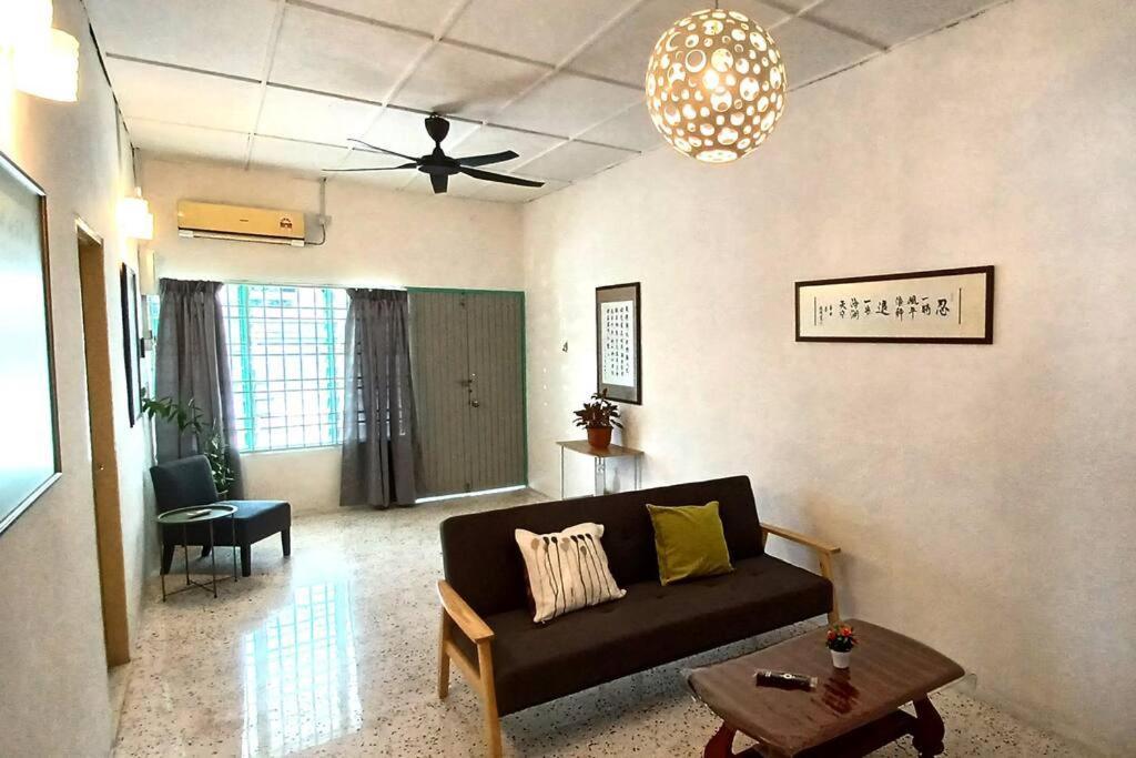 Pepper Hillside Village Home — 4-Star Luxury Hotel in Tanjung Tokong, Malaysia