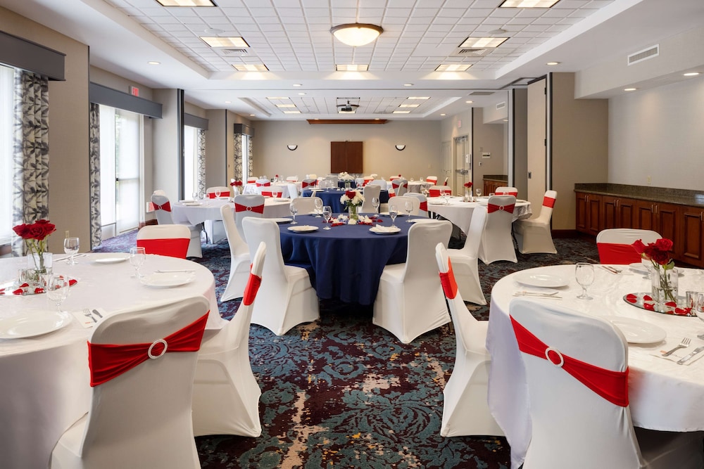 Hilton Garden Inn Mystic Groton - photo 17