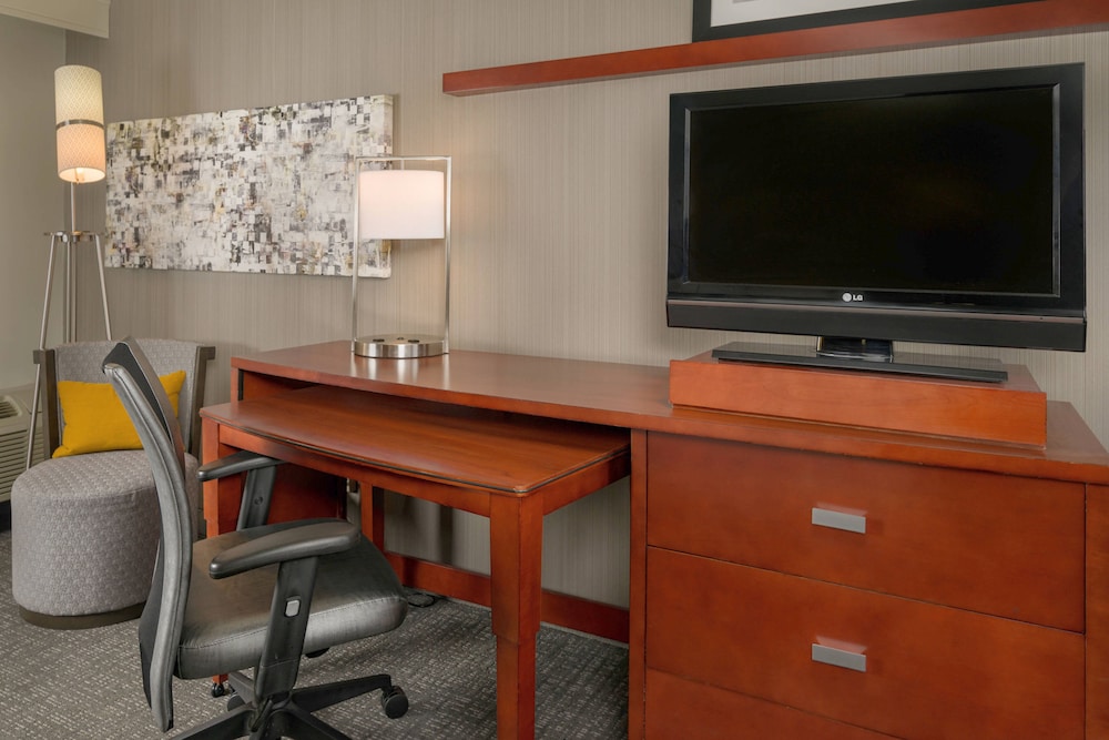 Courtyard by Marriott New Haven Orange Milford - photo 11