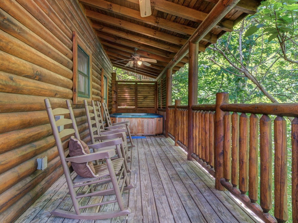 Topsy Sevierville - photo 36