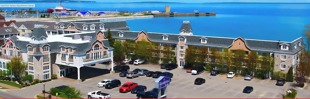 Hamilton Inn Select Beachfront Mackinaw City - photo 40