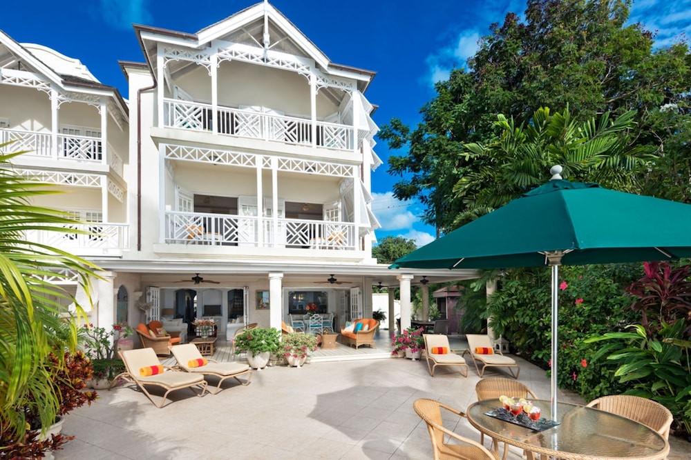 Mahogany Bay By Blue Sky Luxury — Unknown City