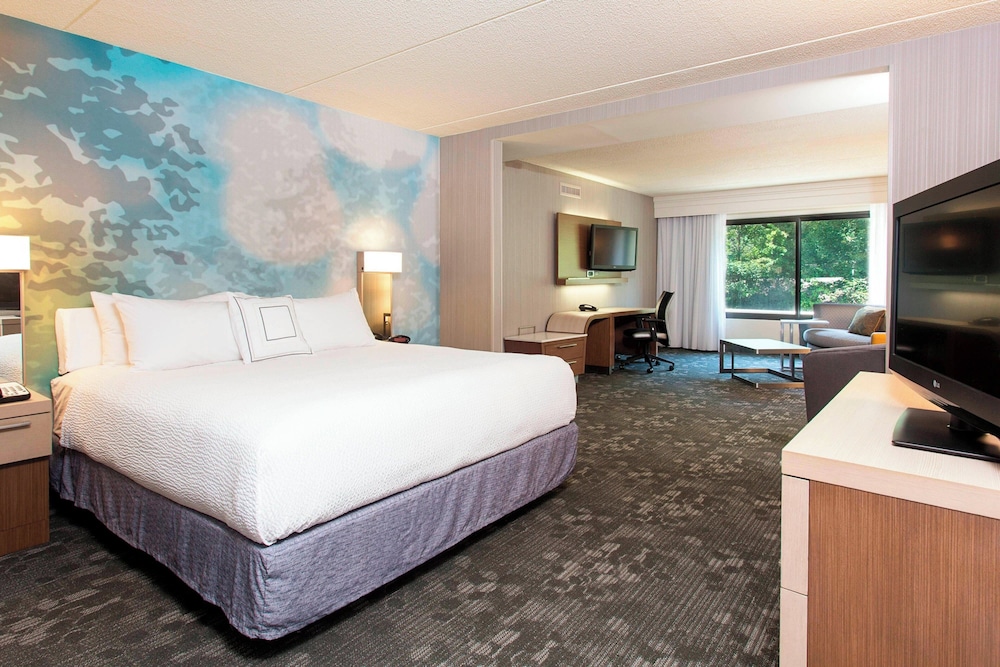 Courtyard Marriott Binghamton - photo 12