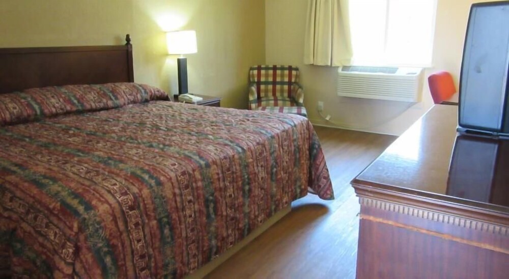Bella Vista Inn and Suites - photo 5