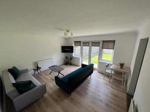 Flat 1 Hobart Lodge — 4-Star Luxury Hotel in Hendon, United Kingdom