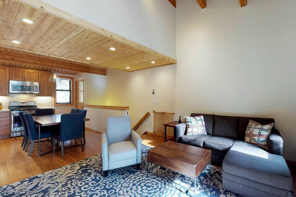 Sockeye by Avantstay Modern 2 BR Condo w Access to Northstar Resort Community - photo 13