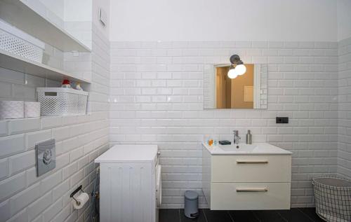 Tranquil 1BR Sololaki Apt By Wehost