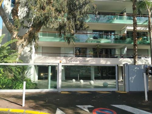 Welcome - last minute hotel in Antibes