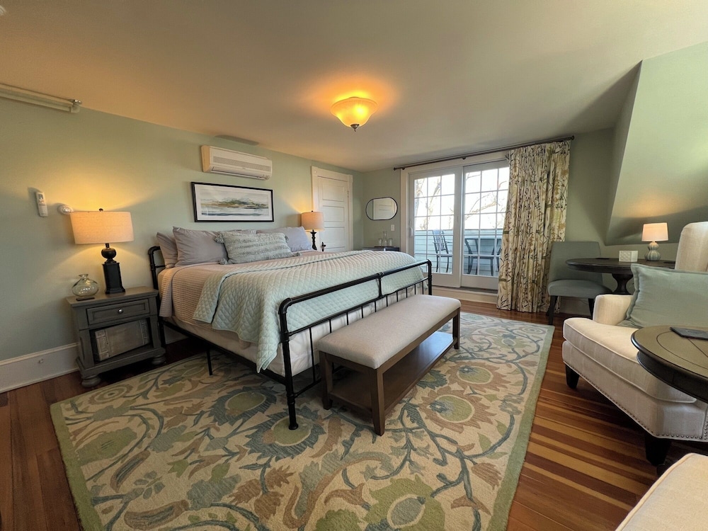 Inn on Shore Road - photo 13