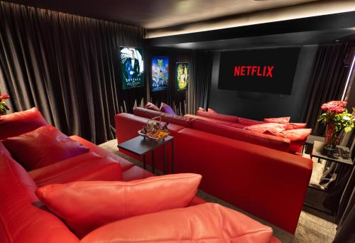 Hollywood Mansion in Cape Town, South Africa