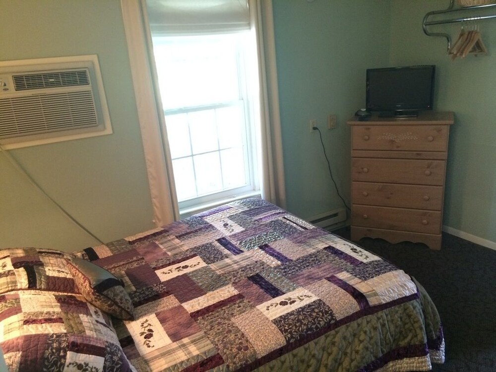 The Landmark Inn - photo 7