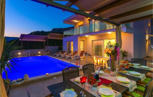 Amazing Home In Kucine — 5-Star Luxury Hotel in Zrnovnica, Croatia