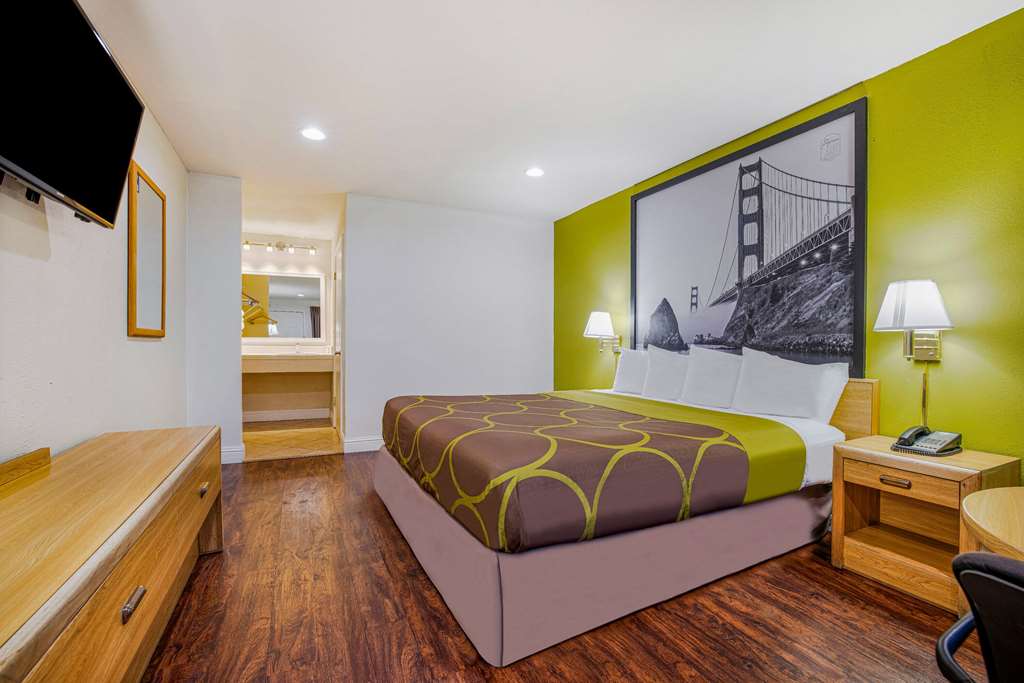 Super 8 by Wyndham Auburn - photo 22