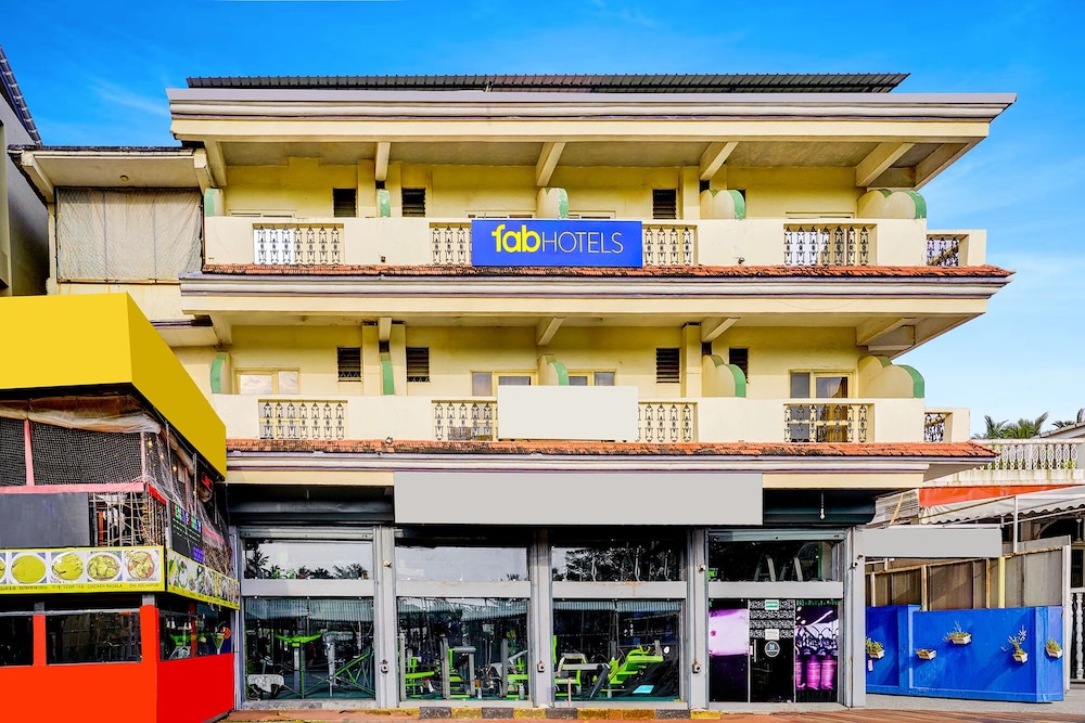 Fabexpress Elvin Balaji Beach Palace in Calangute, India