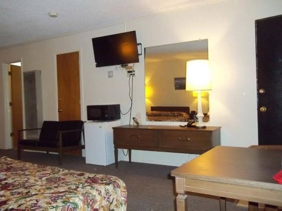 Royal Host Motel - photo 16