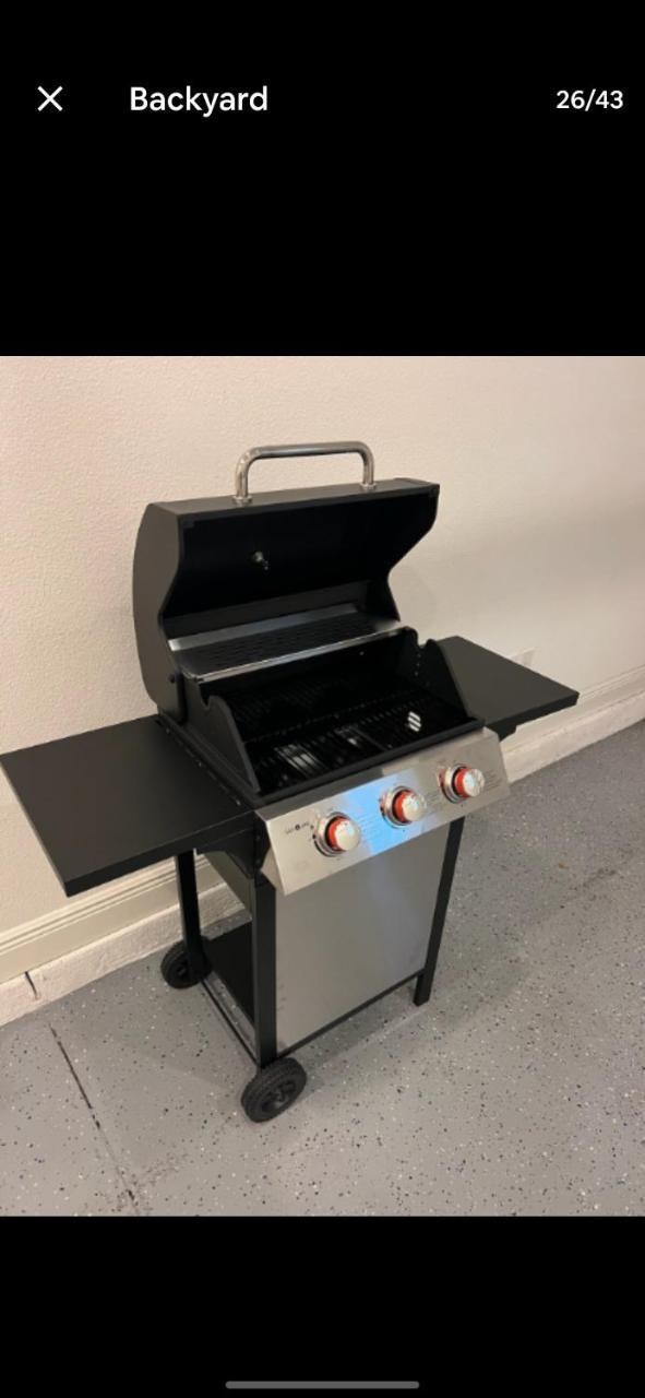 Pool Private tub BBQ Mins to Disney and Universal — 4-Star Luxury Hotel in Kissimmee, United States