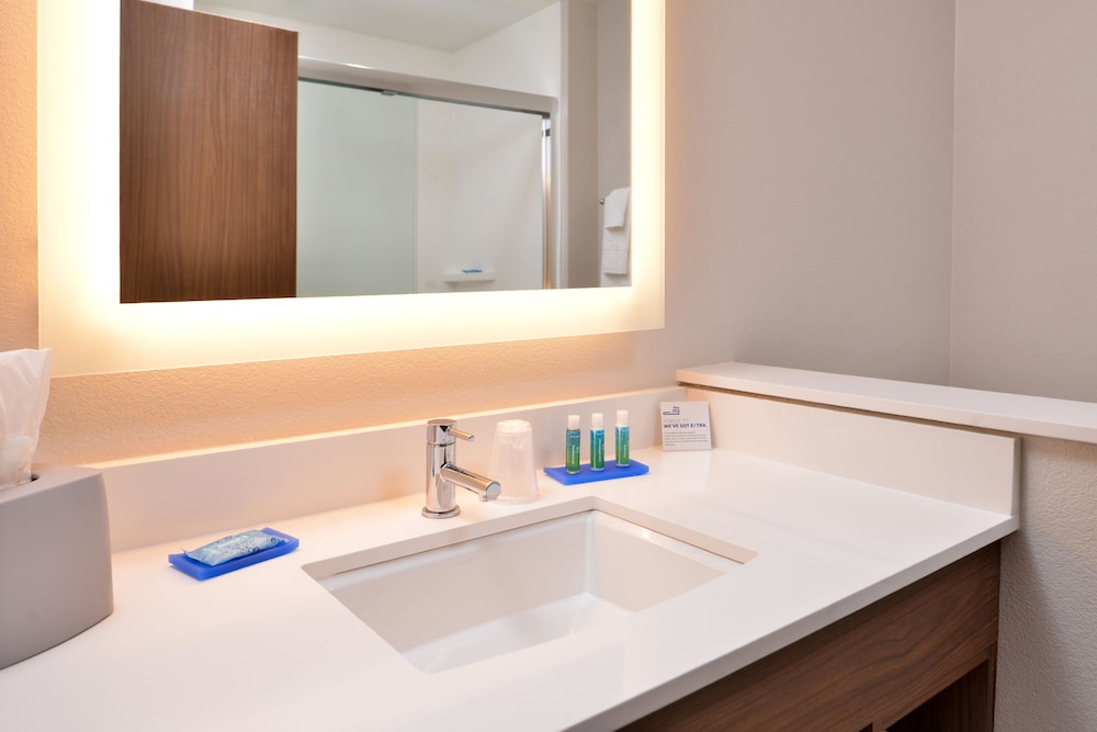 Holiday Inn Express Early by IHG - photo 18