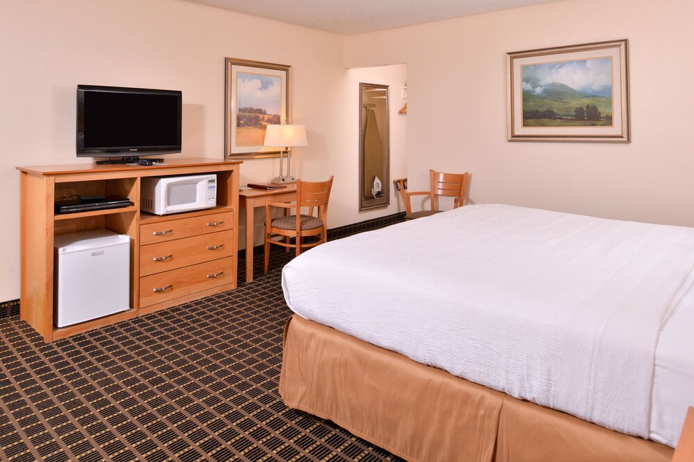 Campus Inn & Suites Eugene Downtown - photo 14