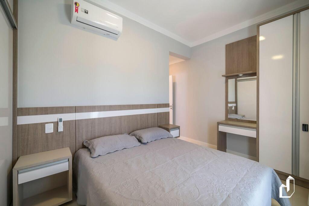 Cobertura duplex com vista para o mar e jacuzzi