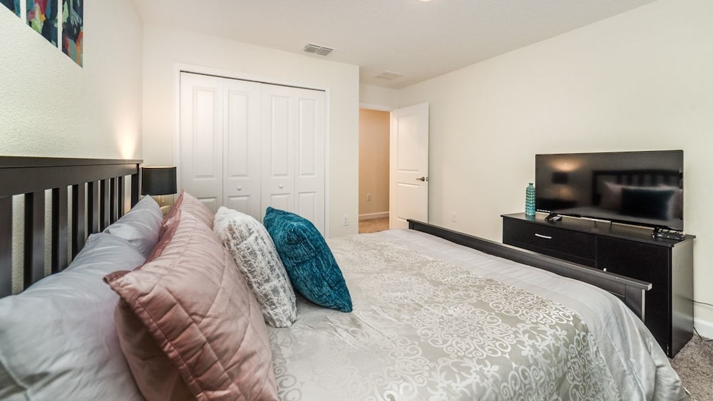 Grhdog9055 Champions Gate Resort 4 Bed 3 Baths Townhouse - photo 6