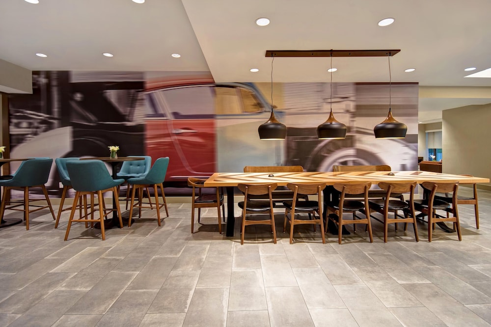 Four Points by Sheraton Boston Newton - photo 2