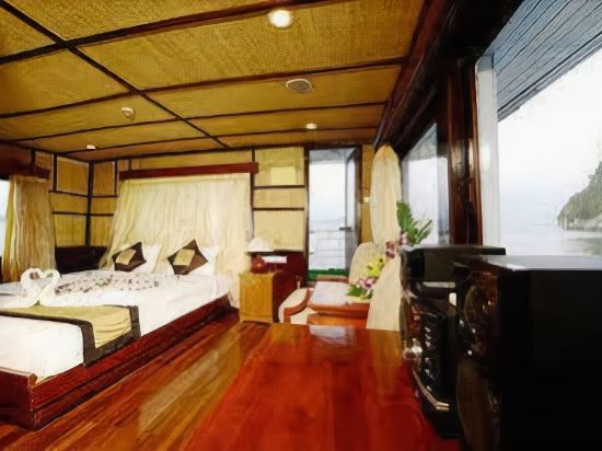 Imperial Junk Halong - carbon neutral hotel in Ha Long