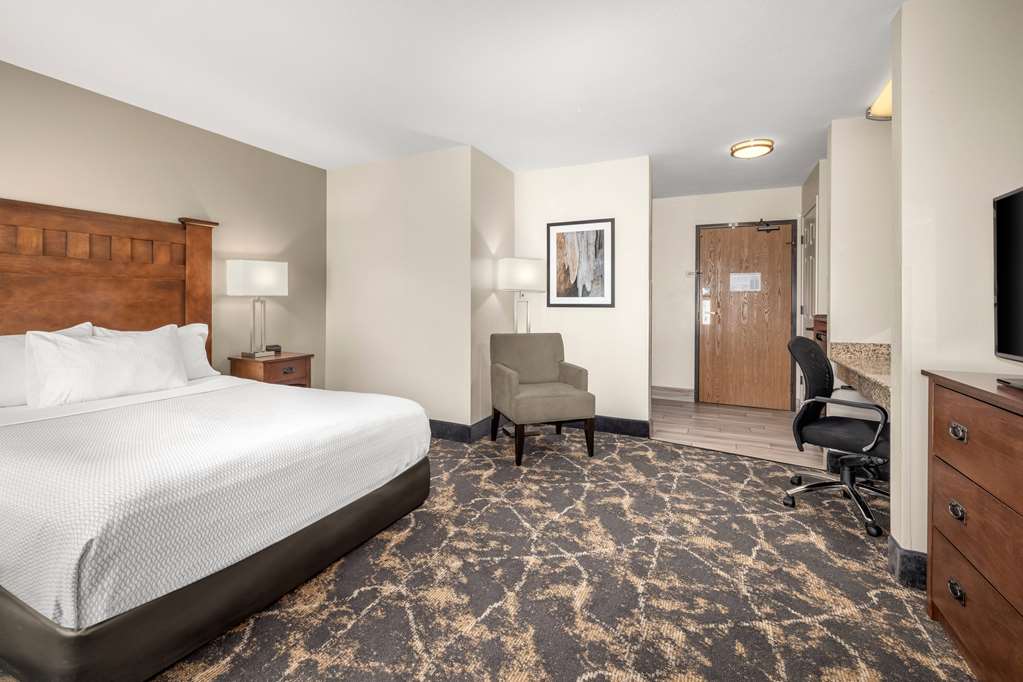 La Quinta Inn & Suites by Wyndham Grants Pass - photo 21