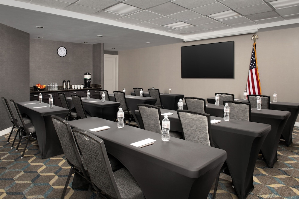 Residence Inn by Marriott Fayetteville Cross Creek - photo 40