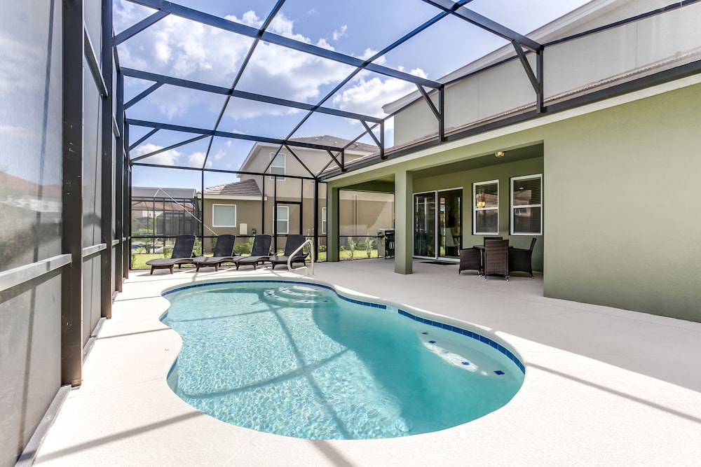 Solterra Resort 5 Bedroom Villa - photo 17
