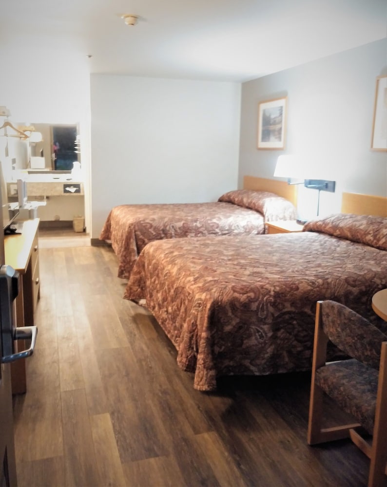 Sugarloaf Mt Motel - photo 4