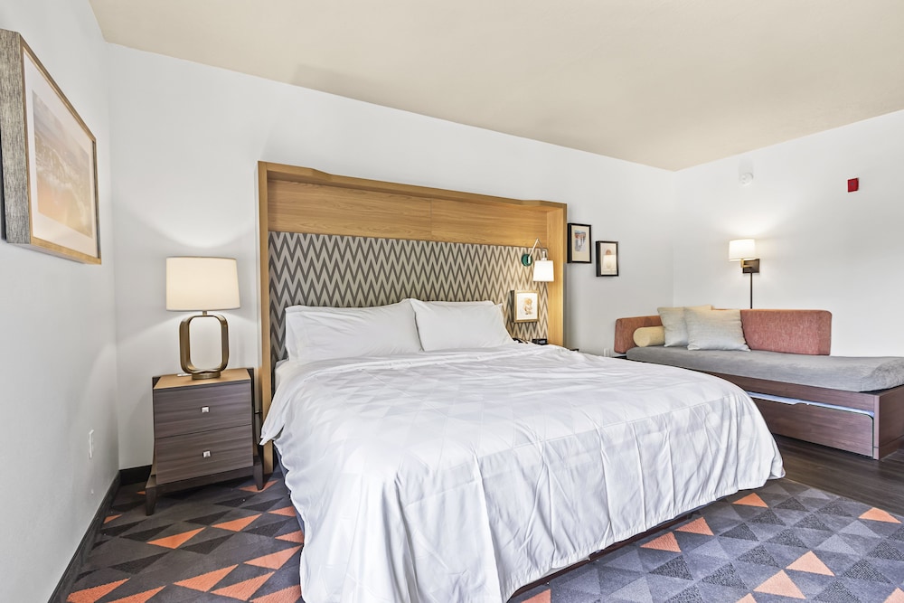 Holiday Inn St. Petersburg West by IHG - photo 23