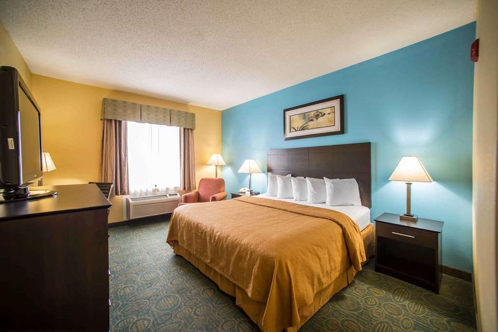 Quality Inn Litchfield Route 66 - photo 7