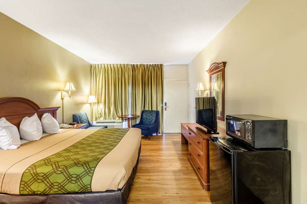 Econo Lodge Lake City North - photo 17