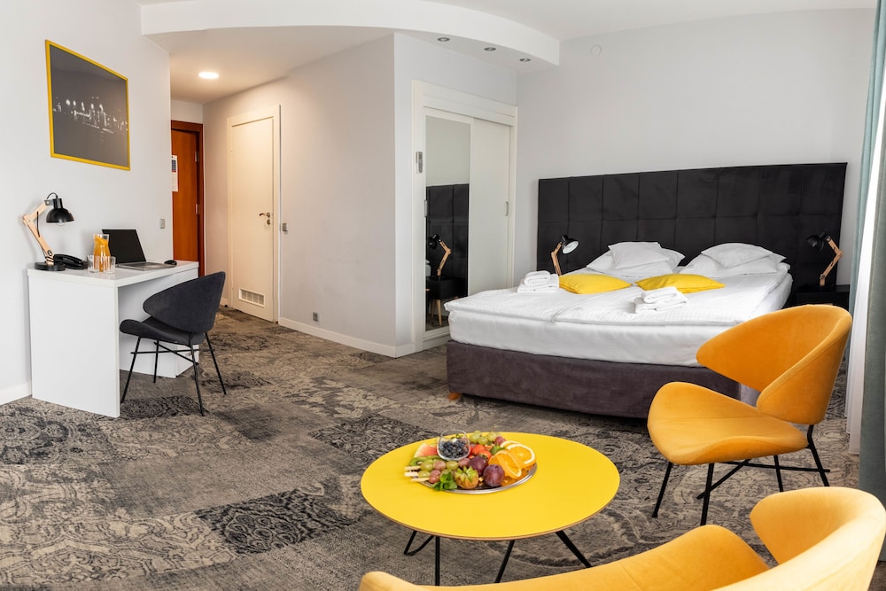 Hotel Nafta Krosno — Krosno
