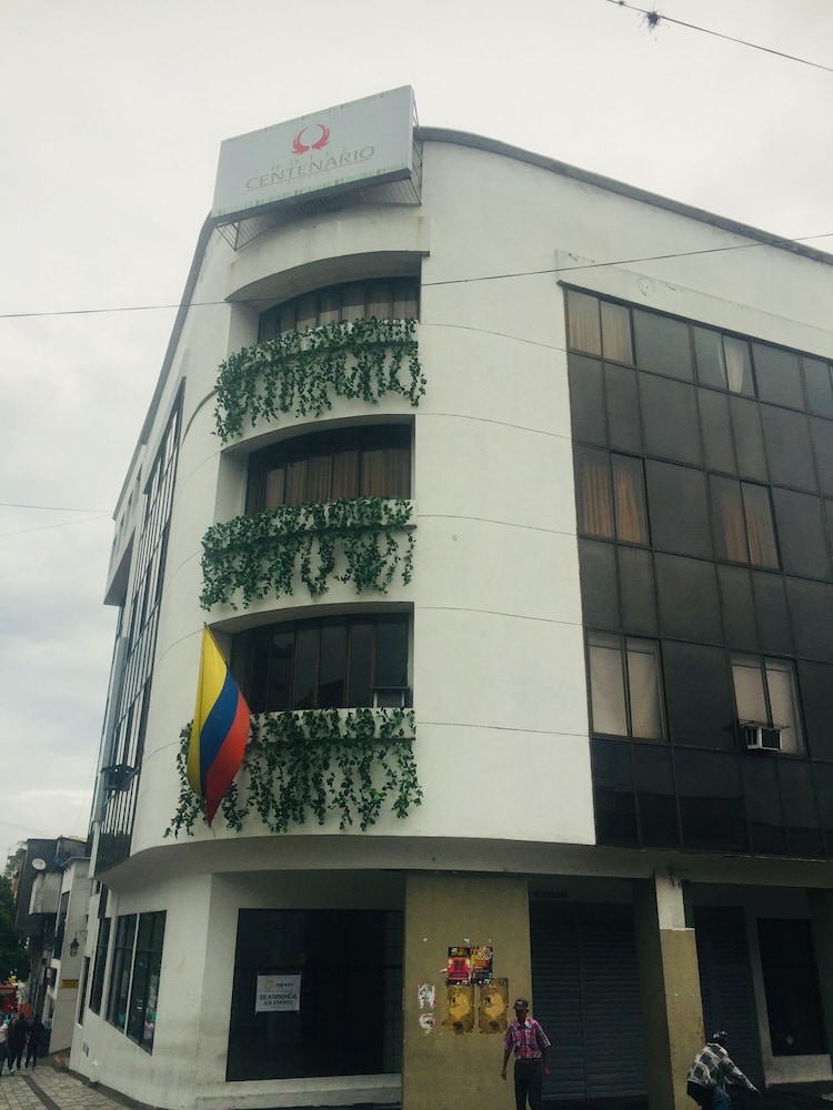 Hotel Centenario Armenia in Armenia, Colombia