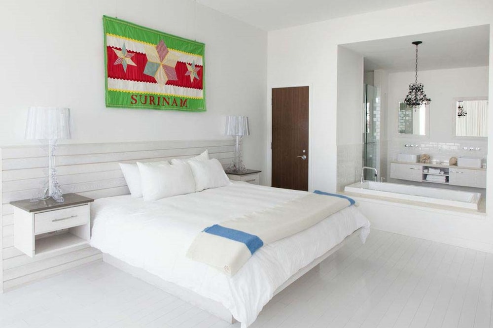 Bungalow Hotel - photo 9