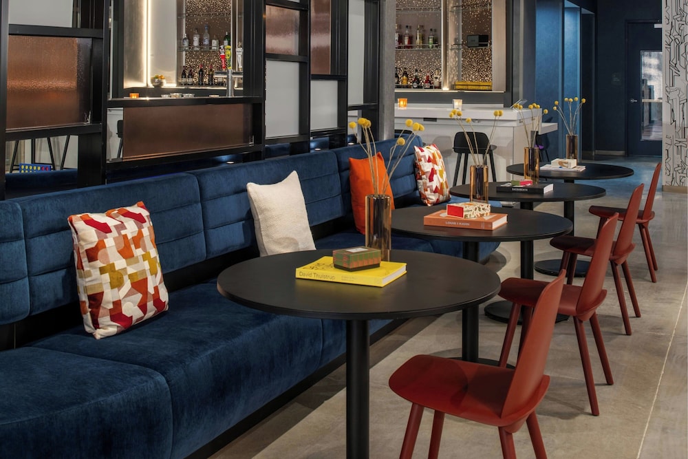 Aloft Sacramento Airport Natomas - photo 2