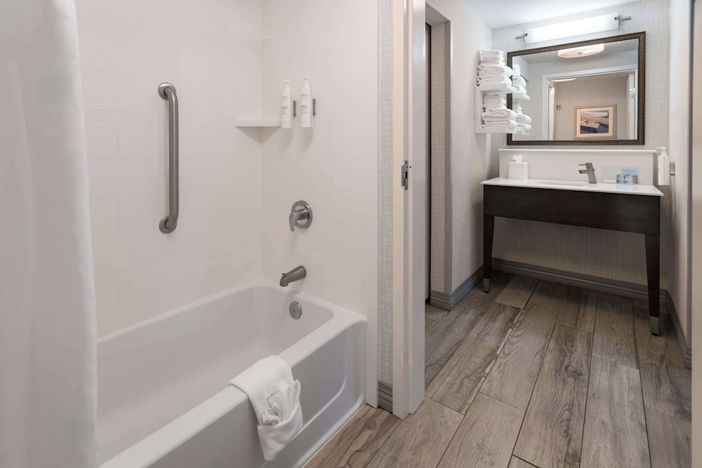 Hampton Inn & Suites Wells Ogunquit - photo 48