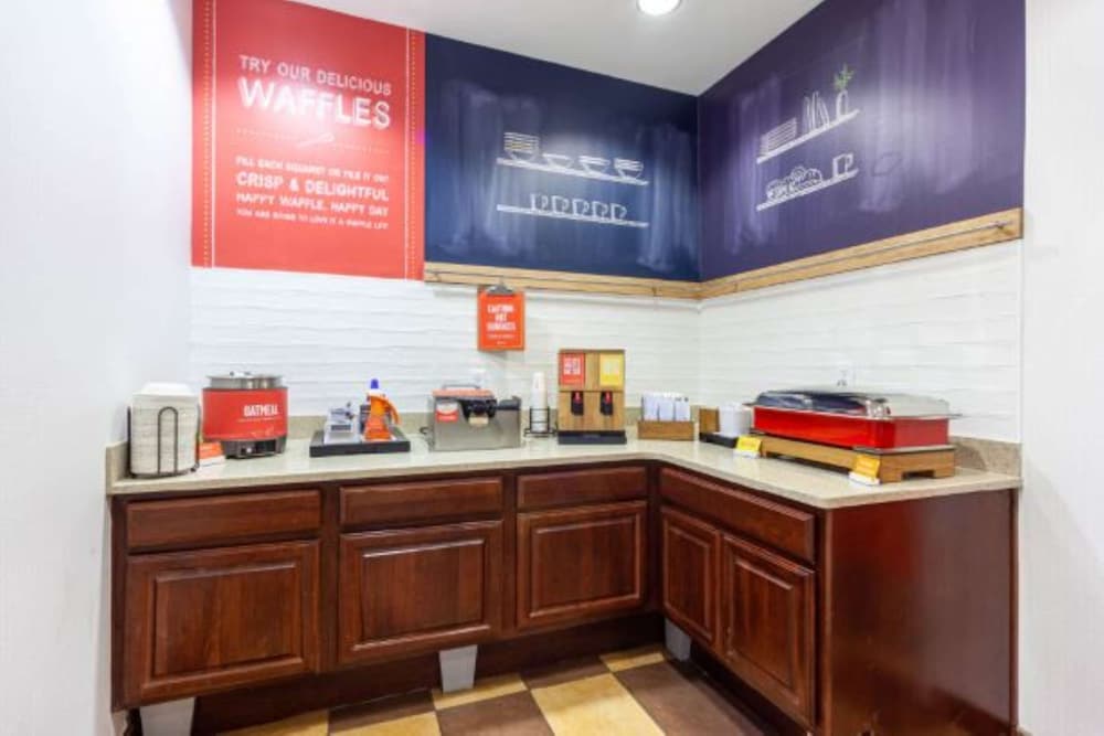 Hampton Inn Martinsburg South Inwood - photo 45
