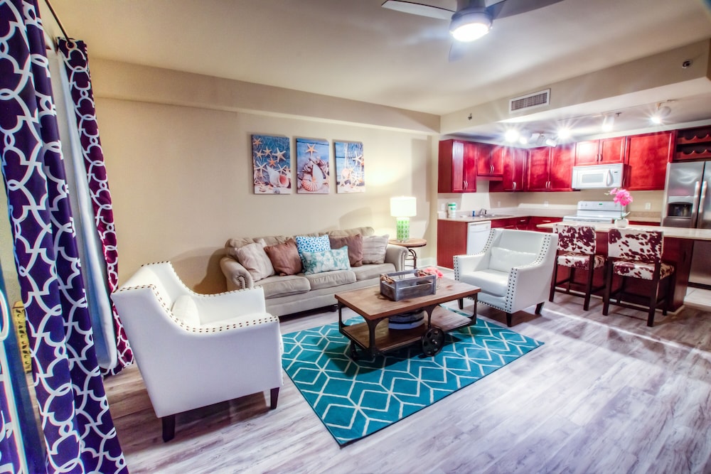 Laketown Wharf Resort by Aneliya's Rentals - photo 375