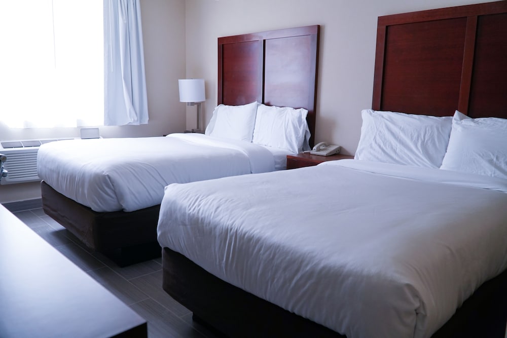 Hotel Mint JFK Airport - photo 6