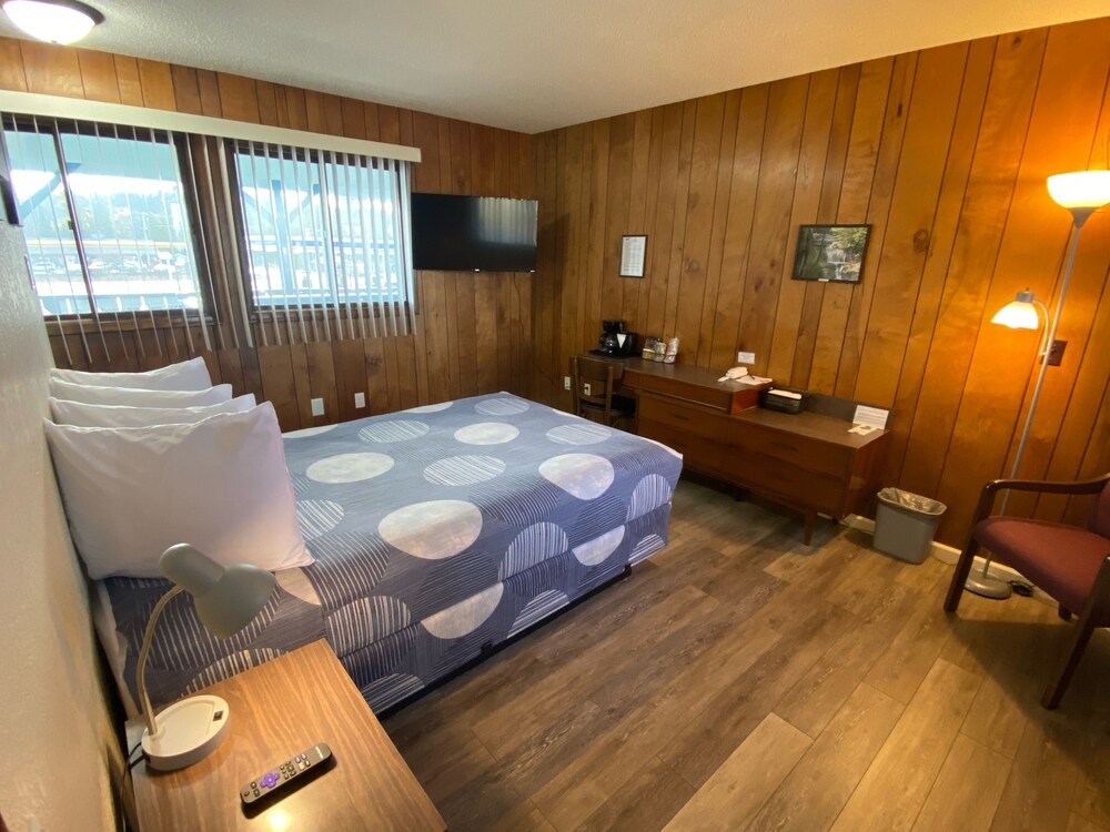 Waterway Inn - photo 3