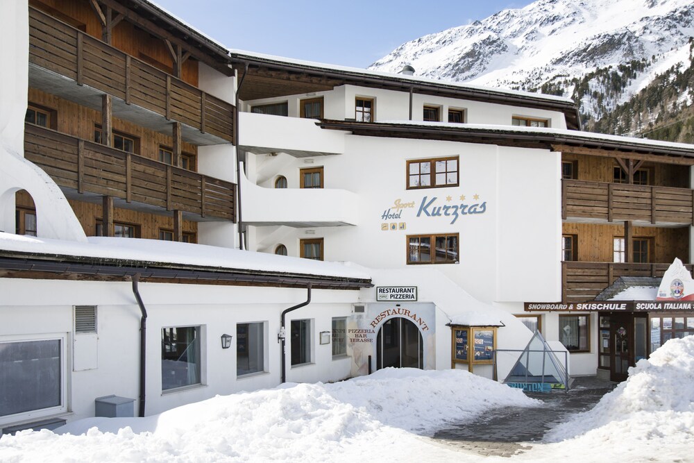 Sporthotel Kurzras - carbon neutral hotel in Senales