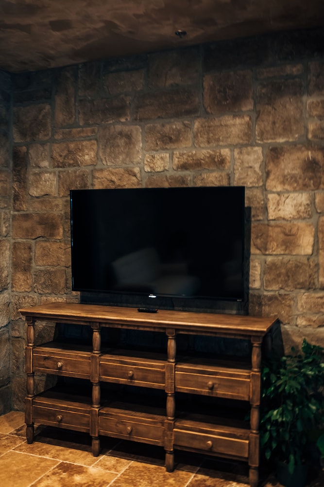The Inn at Zaca Creek - photo 7