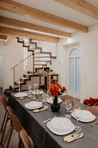 Al Vicolo Holiday Home — 4-Star Luxury Hotel in Nave San Rocco, Italy