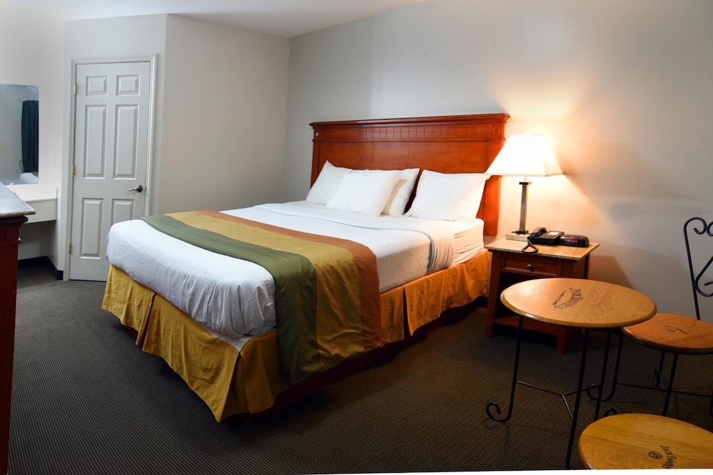 Lynchburg Country Inn - photo 11