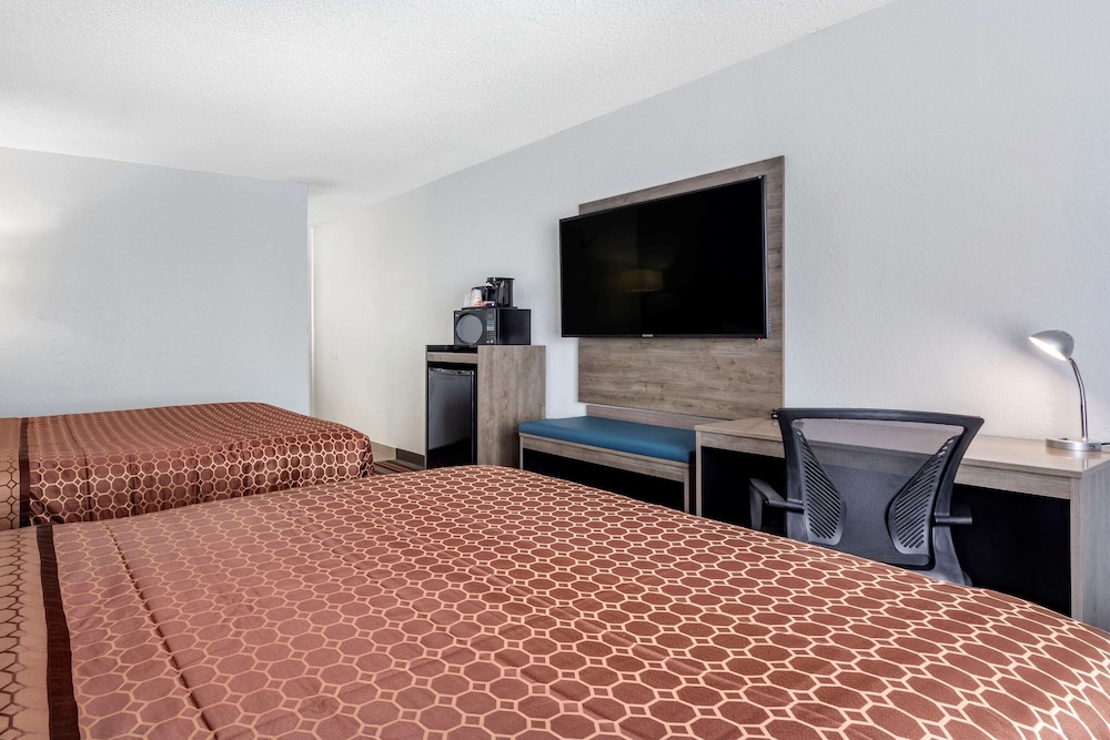 Quality Inn & Suites Sulphur Springs - photo 45